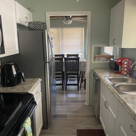 3 Bedroom House Fenced Backyard Private Patio Areas Grill Firepit Plenty Parking! Quick Access 10 Min To Beach Airport Delray West Palm Lake Worth Beach Exterior photo
