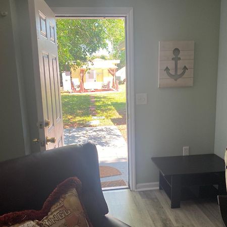 3 Bedroom House Fenced Backyard Private Patio Areas Grill Firepit Plenty Parking! Quick Access 10 Min To Beach Airport Delray West Palm Lake Worth Beach Exterior photo