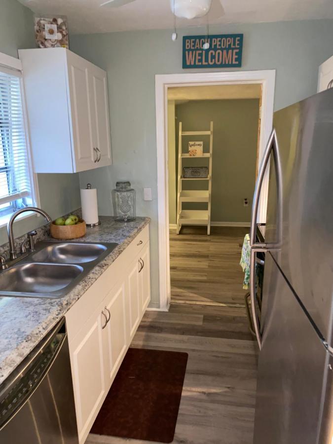 3 Bedroom House Fenced Backyard Private Patio Areas Grill Firepit Plenty Parking! Quick Access 10 Min To Beach Airport Delray West Palm Lake Worth Beach Exterior photo