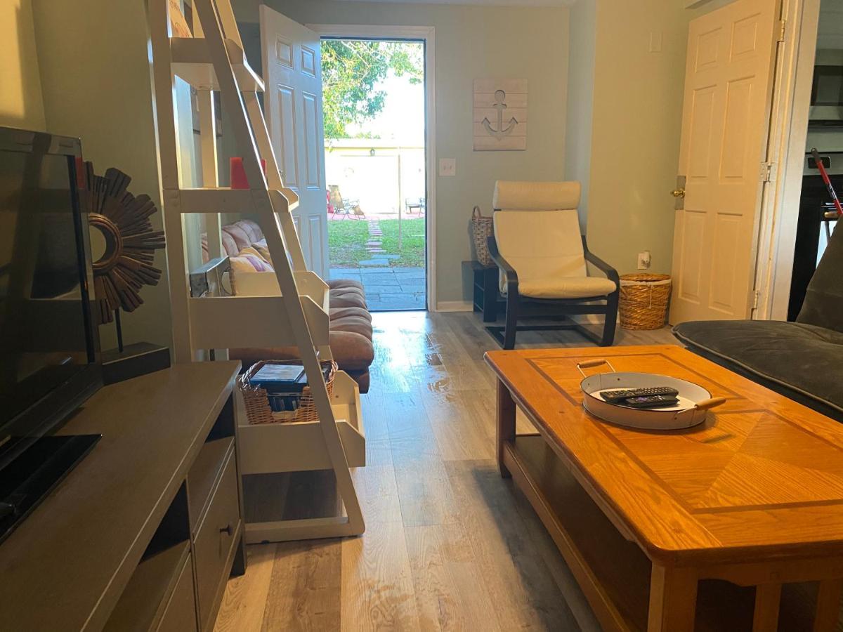 3 Bedroom House Fenced Backyard Private Patio Areas Grill Firepit Plenty Parking! Quick Access 10 Min To Beach Airport Delray West Palm Lake Worth Beach Exterior photo