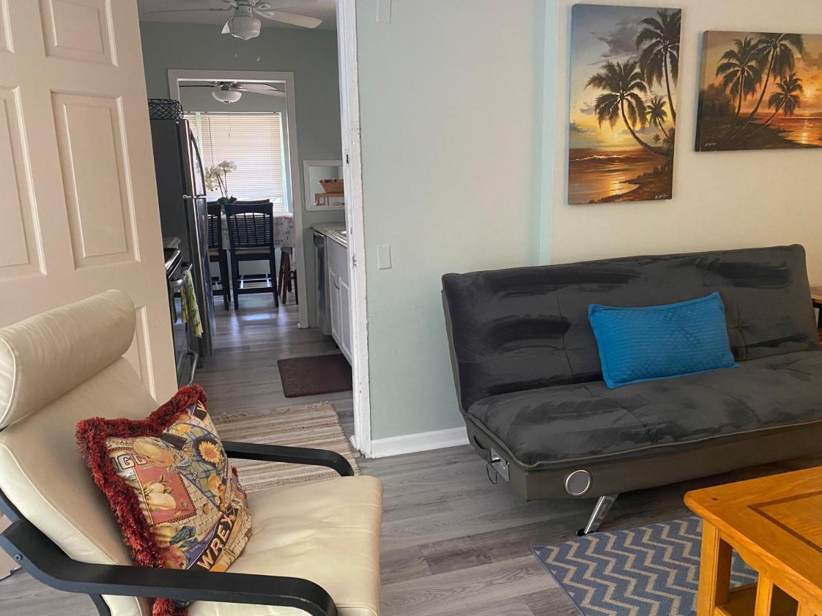 3 Bedroom House Fenced Backyard Private Patio Areas Grill Firepit Plenty Parking! Quick Access 10 Min To Beach Airport Delray West Palm Lake Worth Beach Exterior photo