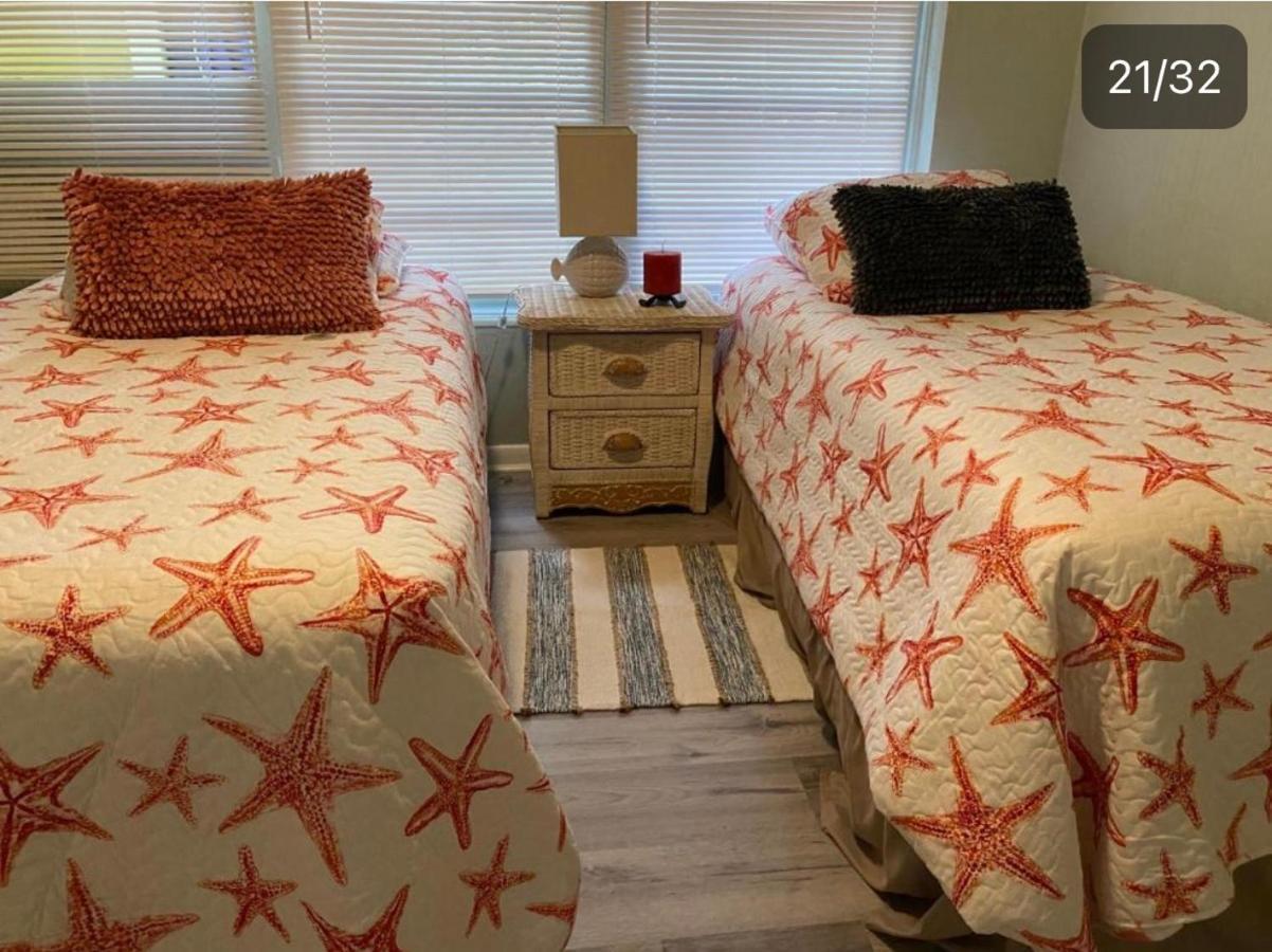 3 Bedroom House Fenced Backyard Private Patio Areas Grill Firepit Plenty Parking! Quick Access 10 Min To Beach Airport Delray West Palm Lake Worth Beach Exterior photo