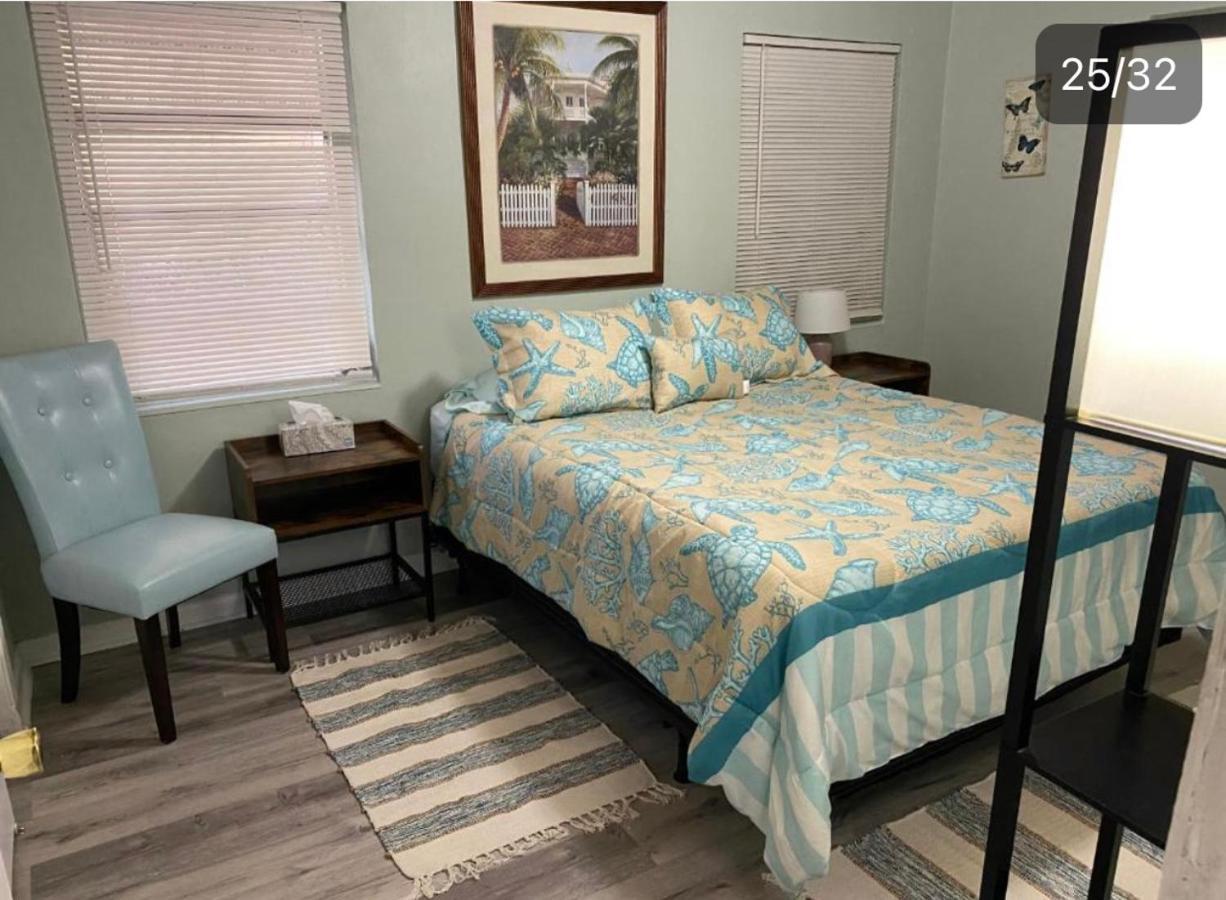 3 Bedroom House Fenced Backyard Private Patio Areas Grill Firepit Plenty Parking! Quick Access 10 Min To Beach Airport Delray West Palm Lake Worth Beach Exterior photo